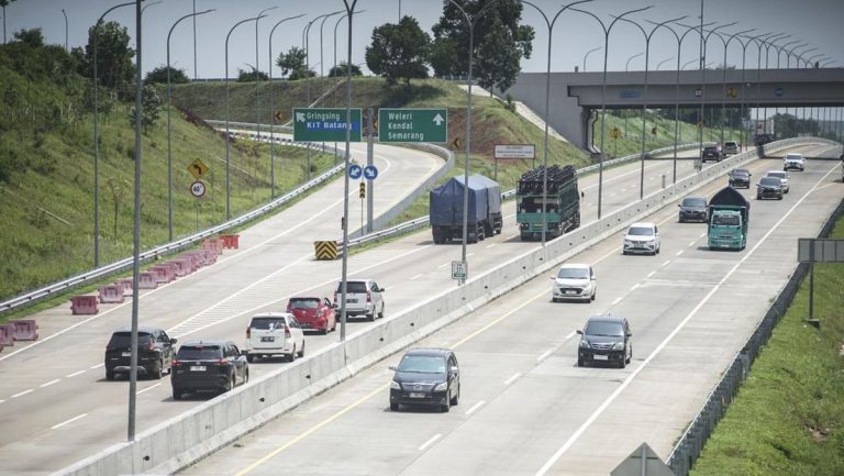 Pulang ke Jakarta dari Semarang? Siapkan Saldo Tol Minimal Segini