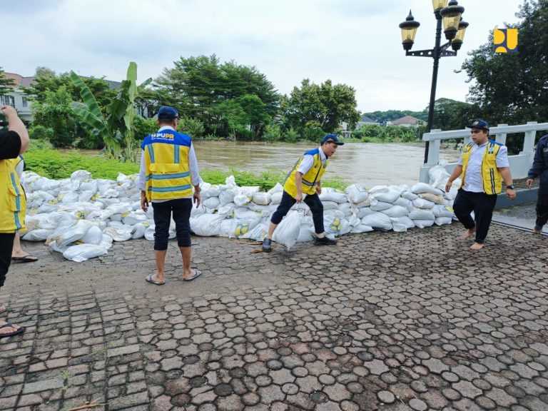 Upaya Tanggap Darurat: Kementerian PUPR Turun Tangan Atasi Banjir Bandang di 7 Kecamatan Bekasi